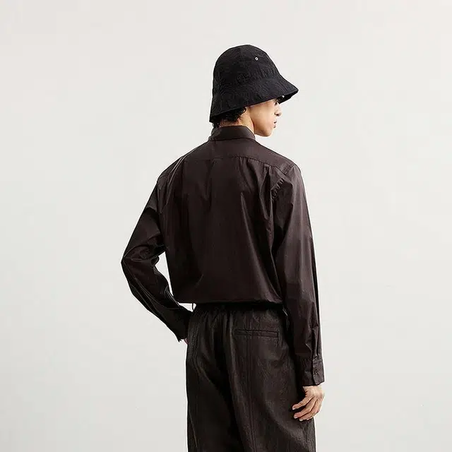 速写 日常简约宽松纯色长袖衬衫 男款 暗咖