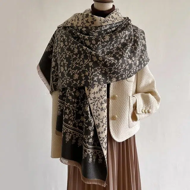 纳兰杜 气质高级感时尚百搭旅游拍照实用穿搭薄款礼盒装 聚酯纤维 披肩 女款