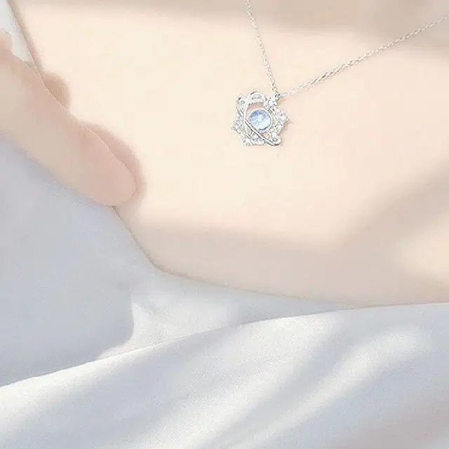 万娜 梦幻星球 高级小众设计轻奢锁骨链 合金 项链 女款