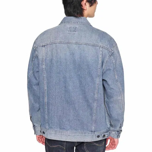 Lee