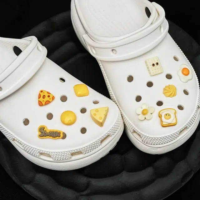 10 crocs