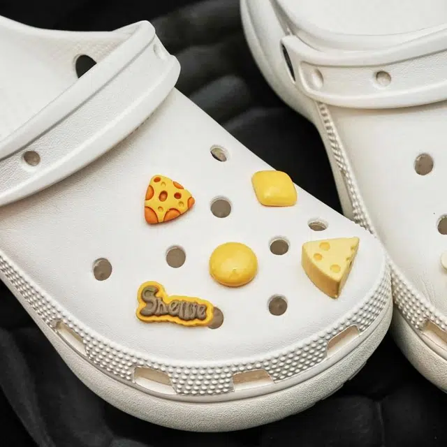 10 crocs