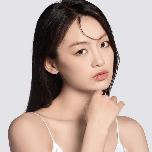 990