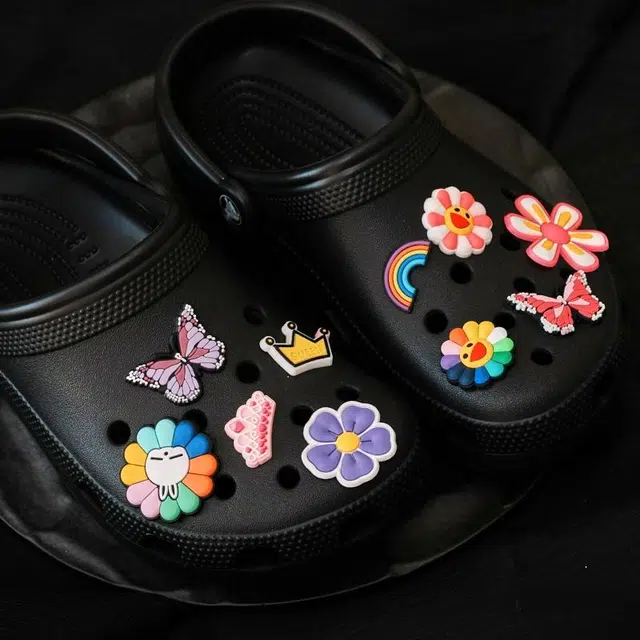 crocs