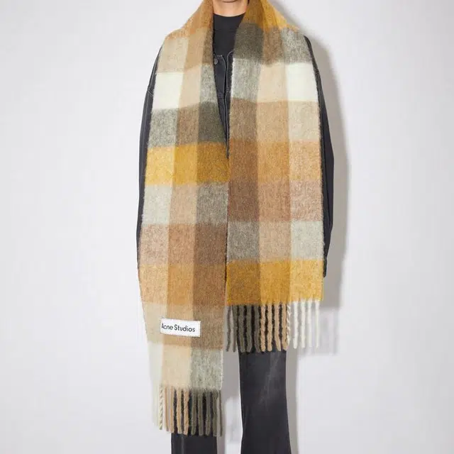 Acne Studios