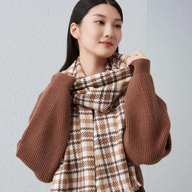 红豆 秋冬季保暖百搭 山羊绒 绒线围巾 女款