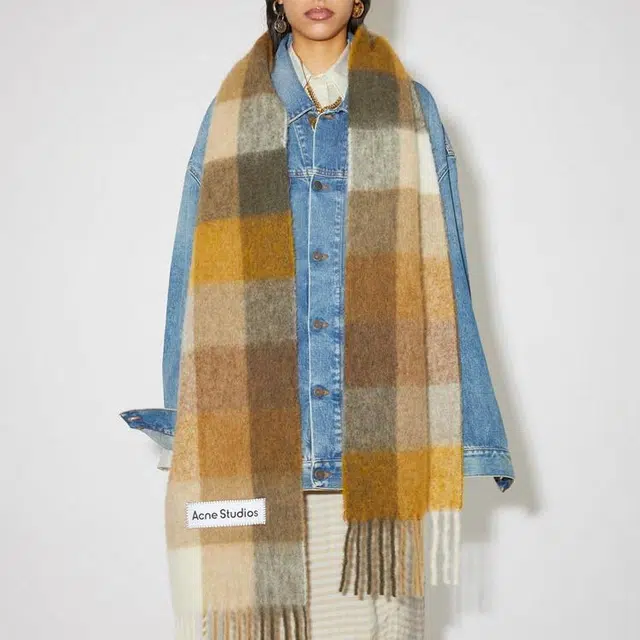Acne Studios