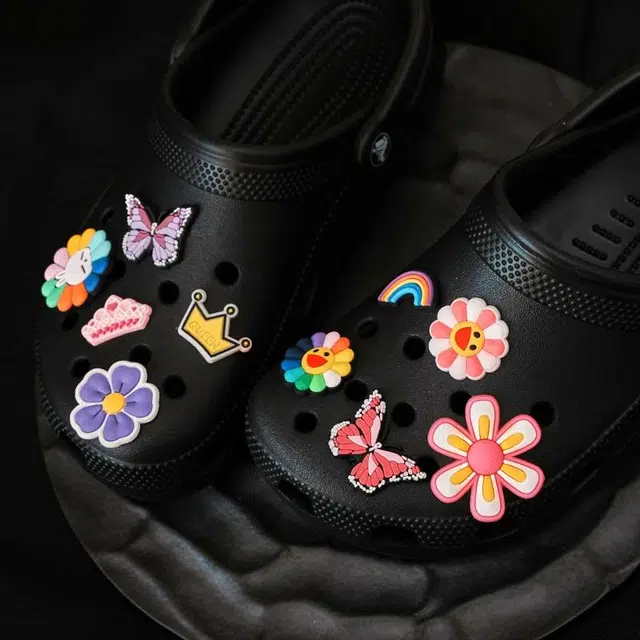 crocs