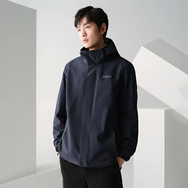与狼共舞  潮流时尚百搭运动户外酷炫日常爬山纯色  防水防风耐磨冲锋衣 男款