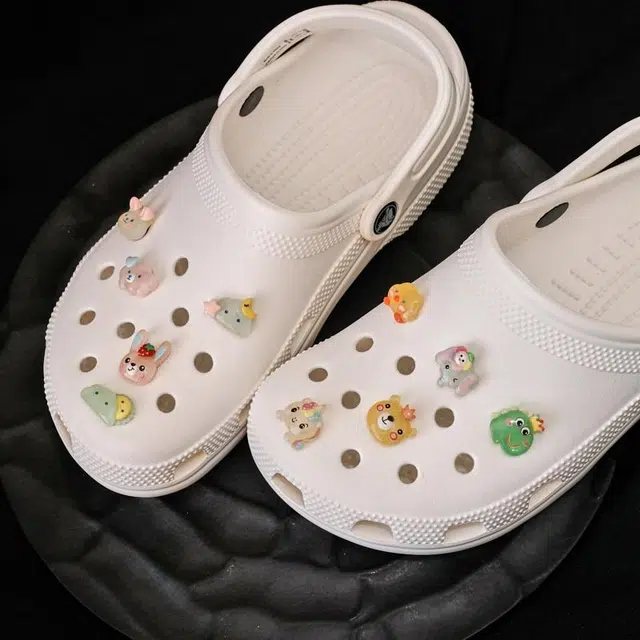crocs