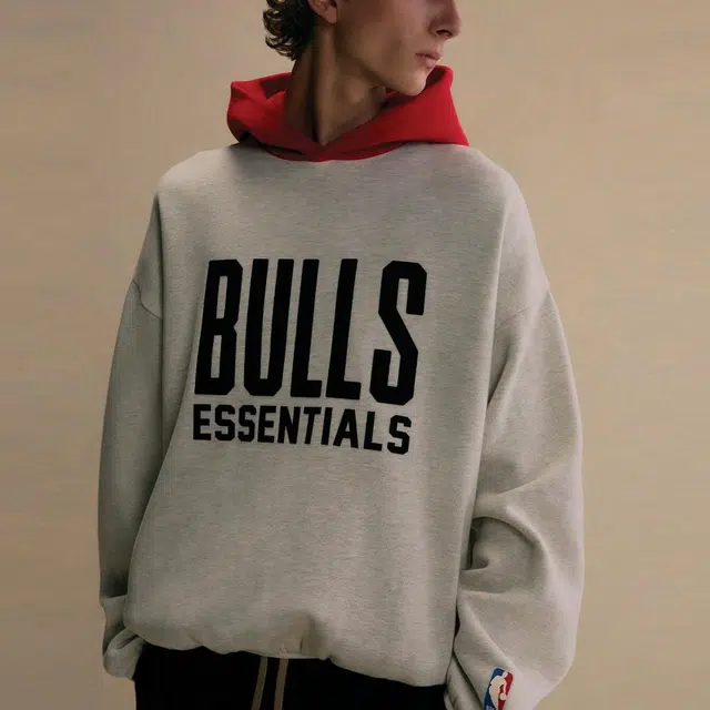 Fear of God Essentials x NBA Essentials Bulls Hoodie Light Heather