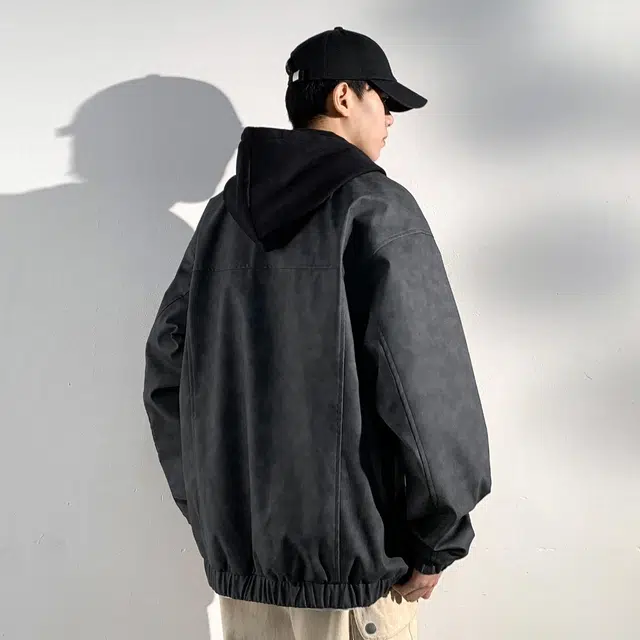 依文 美式复古经典高街假两件连帽设计机车飞行员痞帅简约中性风休闲时尚百搭廓形高级感英伦风潮牌皮衣 男女同款 黑色