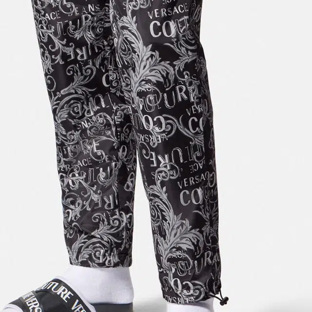 VERSACE JEANS COUTURE SS23 Logo