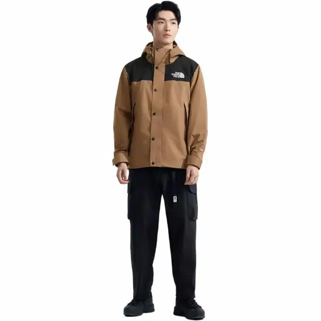 THE NORTH FACE REIGN ON