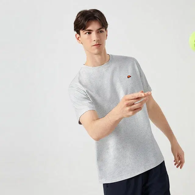 ellesse T