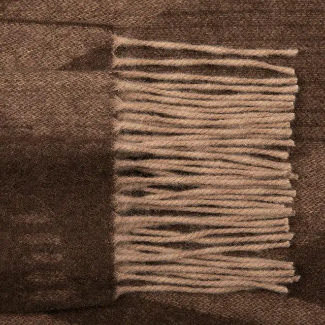 100