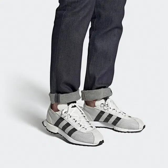 adidas originals SL 7600