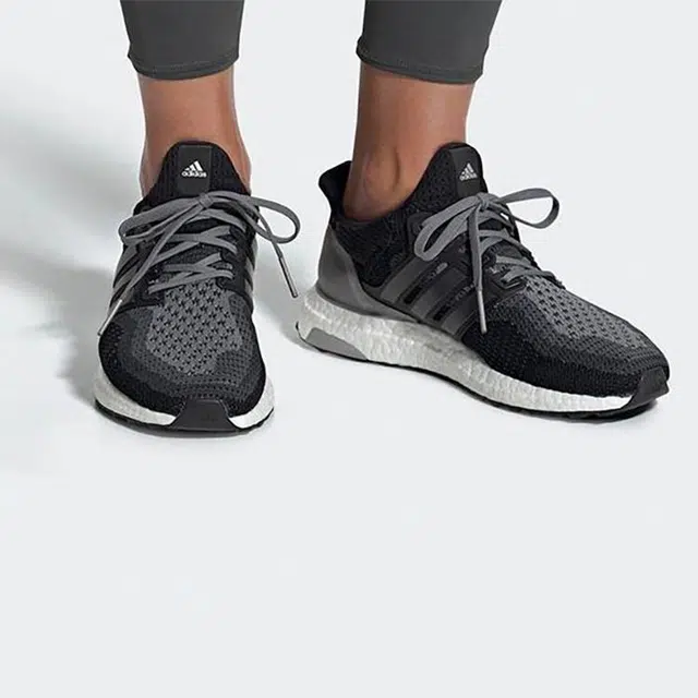 adidas ULTRA BOOST