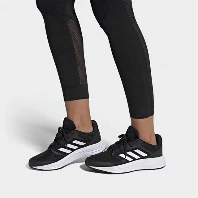 adidas Galaxy 5