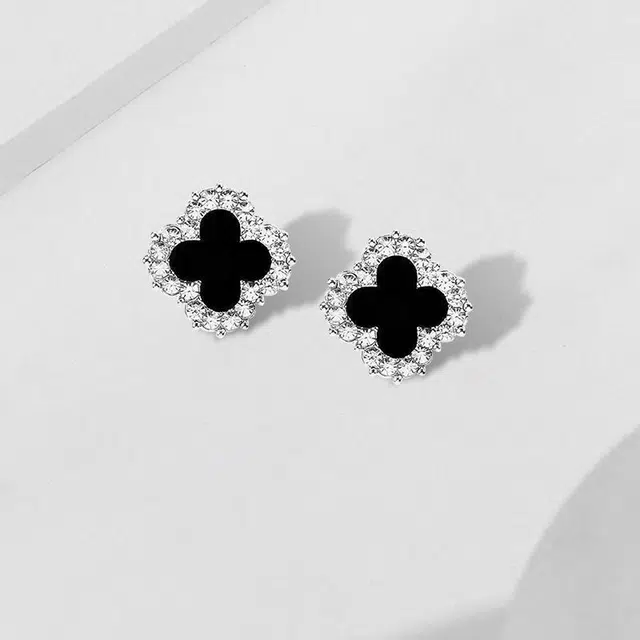 尚银福 经典四叶草 精致轻奢高级小清新甜美少女心 森系气质幸运草 合金 耳钉 女款