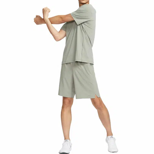 Nike DRI-FIT UNLIMITED