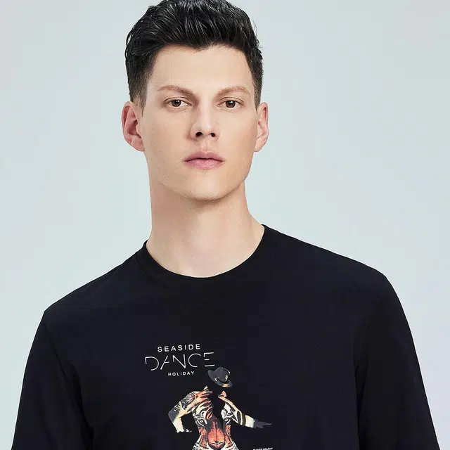 DANCING WOLVES T