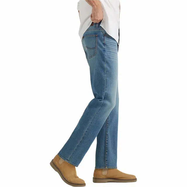 Lee