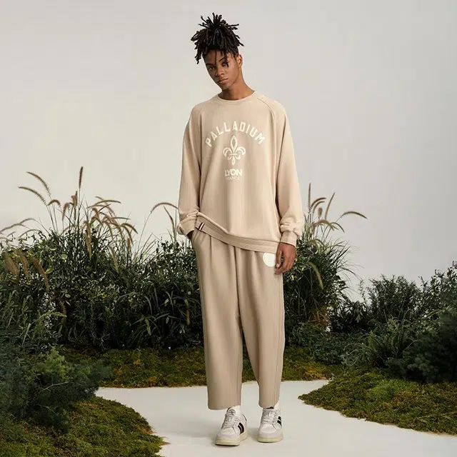 Palladium Irises Crewneck Sweatshirt