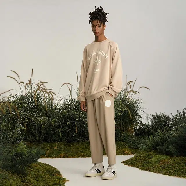 Palladium Irises Crewneck Sweatshirt