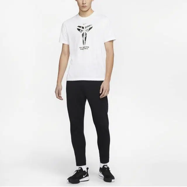 Nike logo T