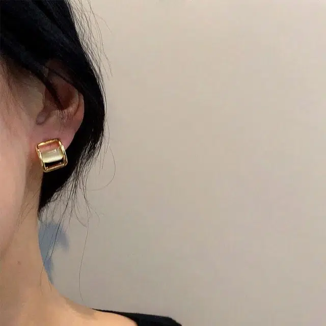 阿黛丽 几何方块 合金 耳钉 女款