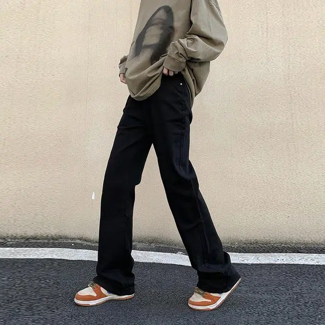 UNthemed
