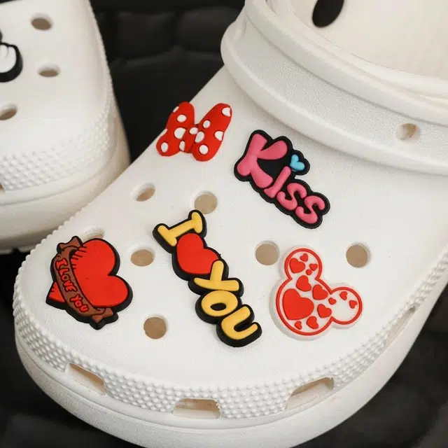 DIYLOVE crocs