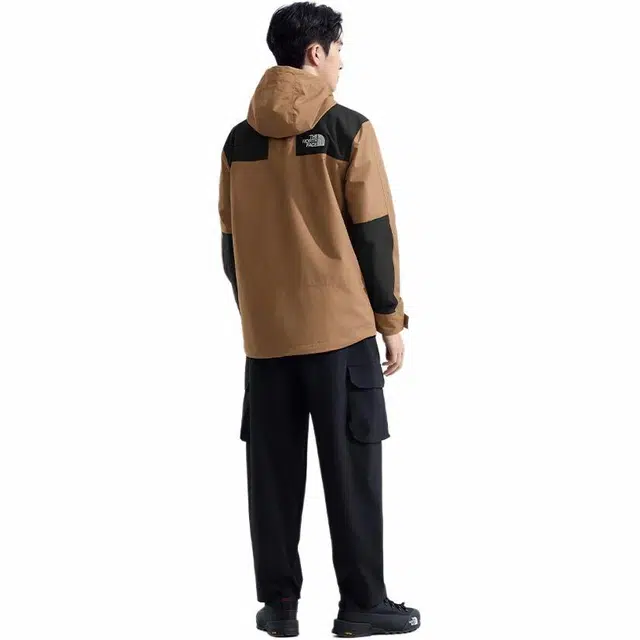 THE NORTH FACE REIGN ON
