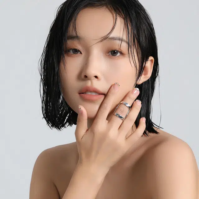 MISS XIA JWY
