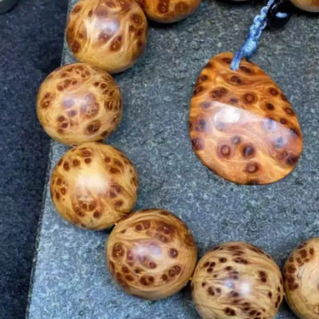 吉千年 【顺丰包邮】新中式复古潮流风 好运 平安顺遂 招财进宝 太行山陈化爆满留疤 崖柏 手串 男女同款情侣款