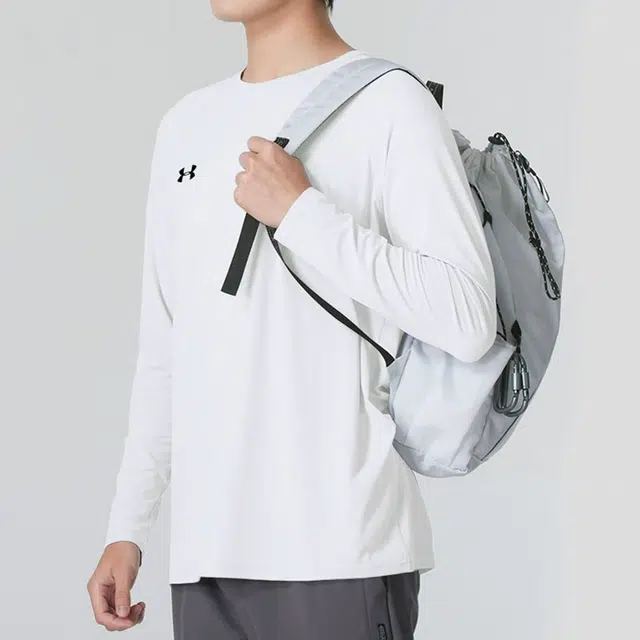 Under Armour T