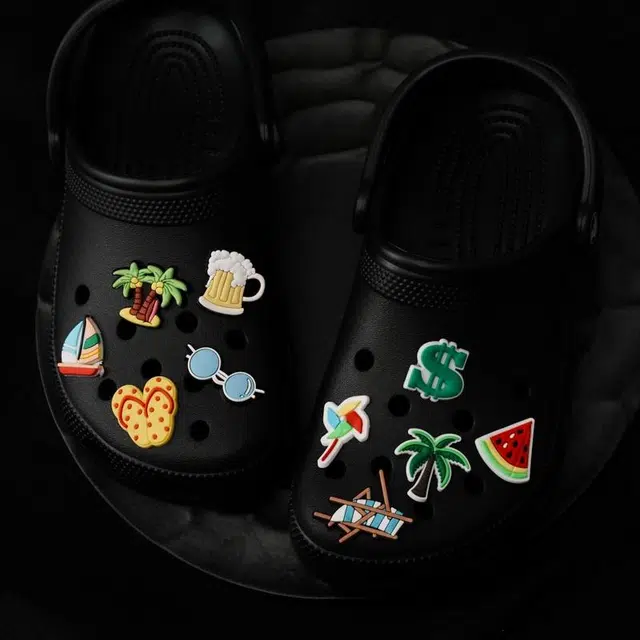 crocs