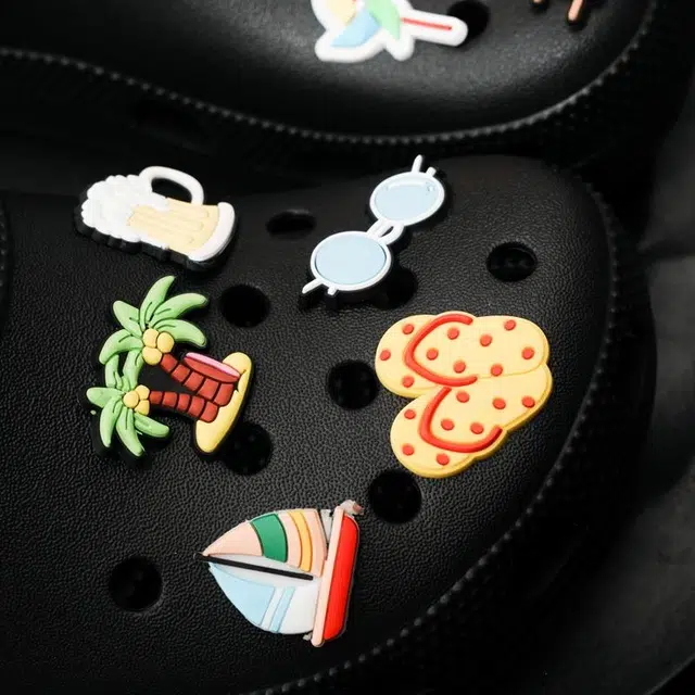 crocs
