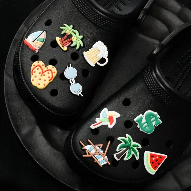 crocs