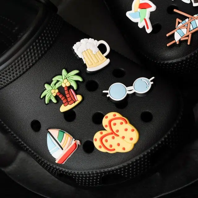 crocs