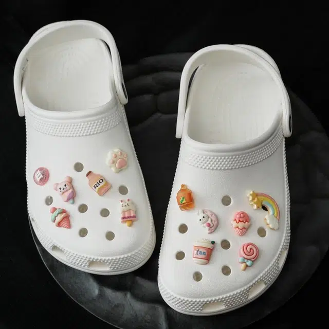 crocs