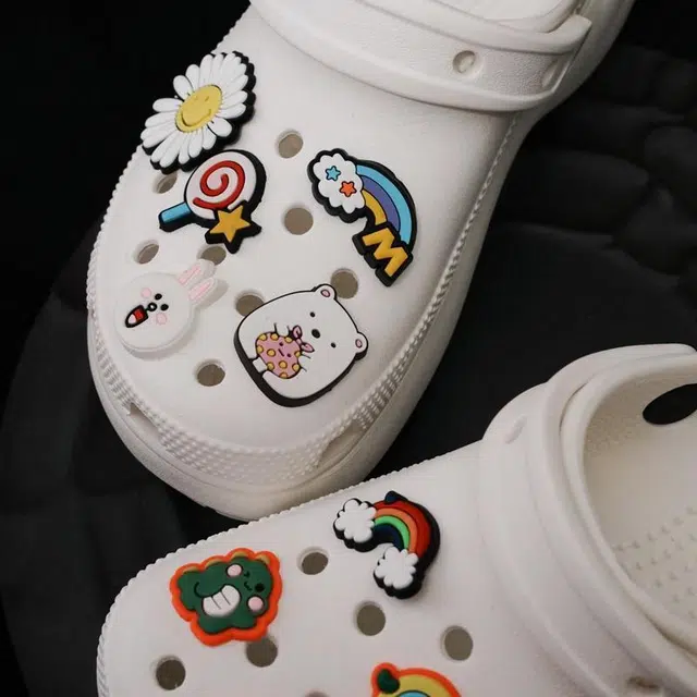 crocs
