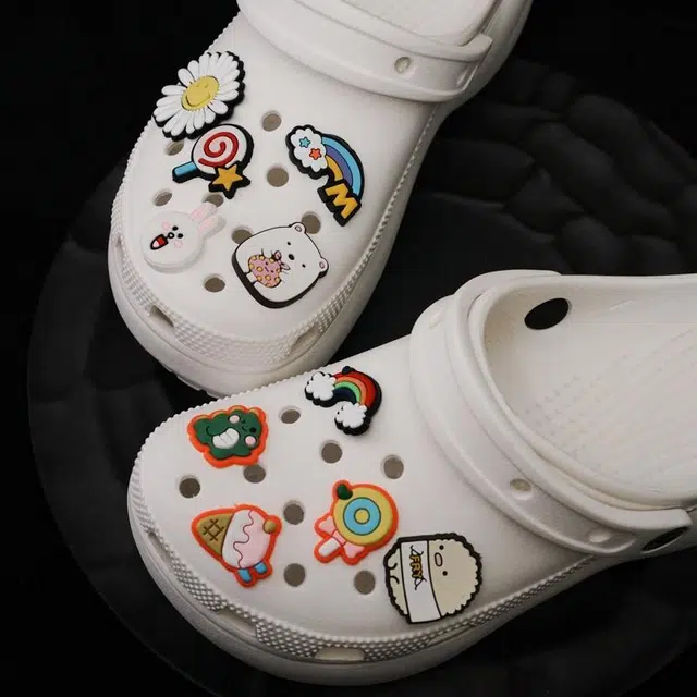 crocs