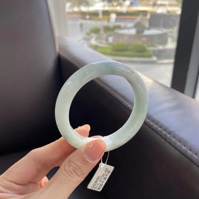 翠亨祥 细糯晴蓝 优雅大气 糯种 翡翠手镯 女款