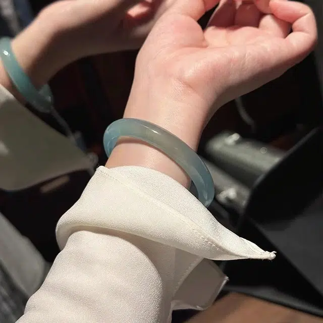 一世倾 新中式国潮清润冰透库里蓝轻奢精致创意设计高级感小众简约甜蜜饰爱轻奢通勤百搭必备好运 玛瑙 手镯 男女同款情侣款