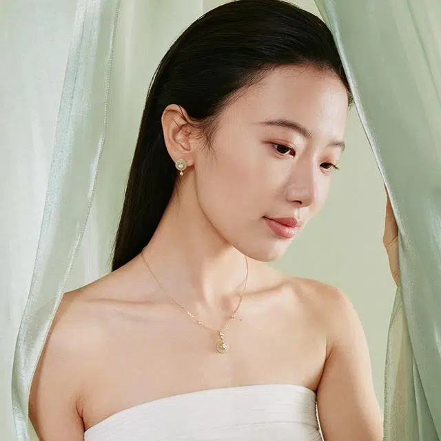 宫主 圆满平安扣 耳钉 青玉 女款