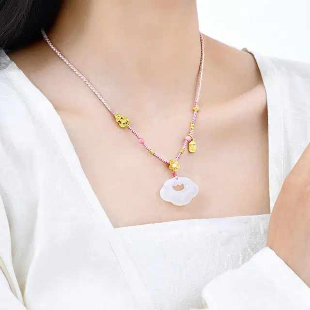 恋朵 时尚新中式 祥云如意平安锁 诸事顺利 平安喜乐 小众优雅 #好运 玉髓 项链 女款