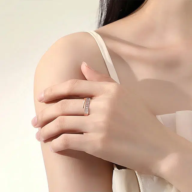 S925