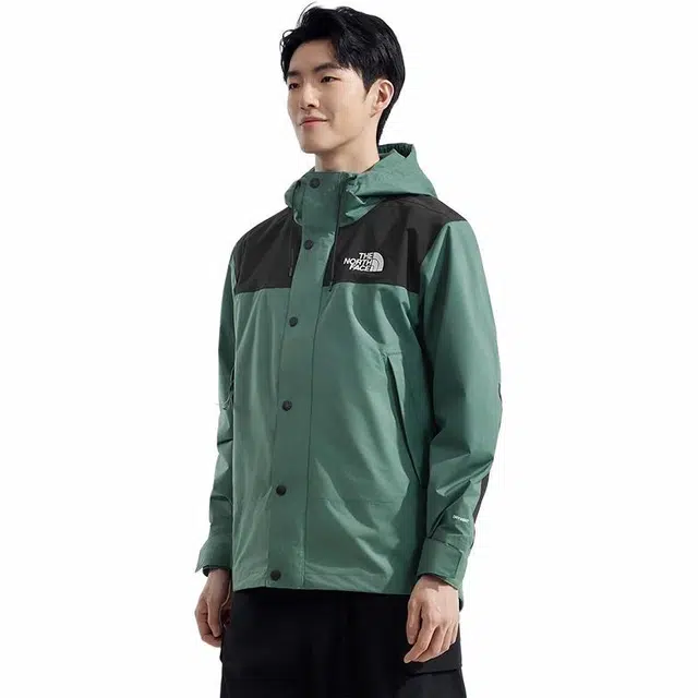 THE NORTH FACE REIGN ON